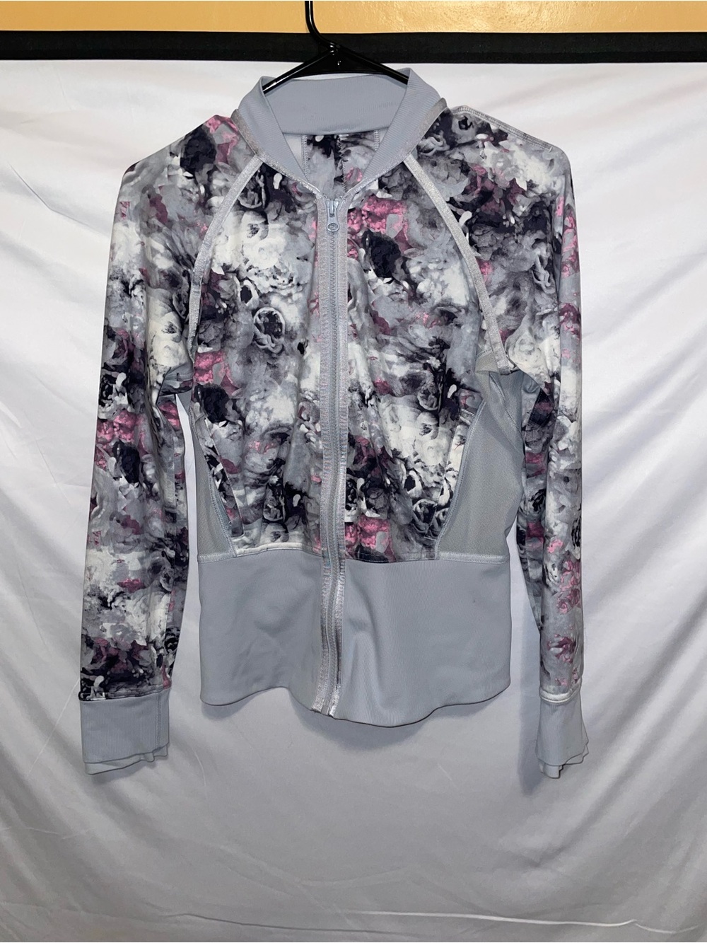 lululemon athletica Light Floral Zip Bomber Jacket in White, Pink & Gray - Picture 6 of 10